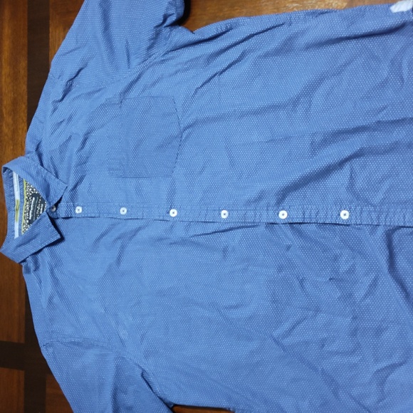 EUC Bundle of 4 Men's Button Down Short-Sleeve Shirts, Size: XL - Picture 11 of 13